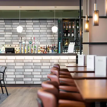 Hilton Garden Inn London Heathrow Airport-3