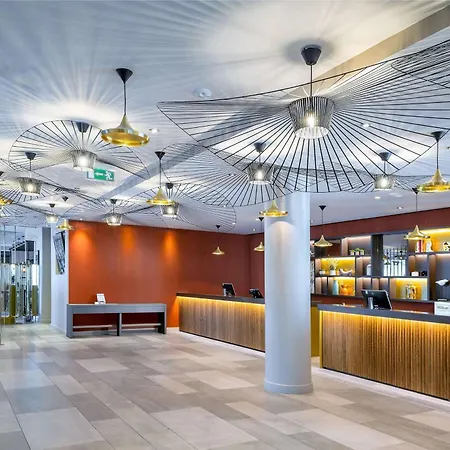 Hilton Garden Inn London Heathrow Airport-2